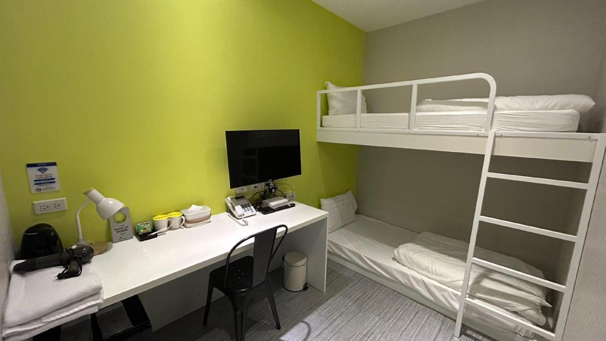 CHECK Inn Express New Taipei Tamsui Exterior foto